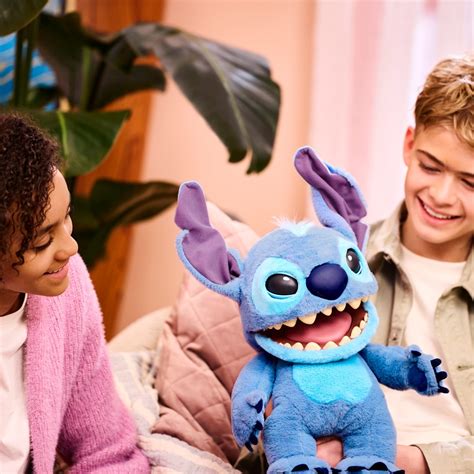 Disney Real FX Stitch Animatronic Handpuppe。